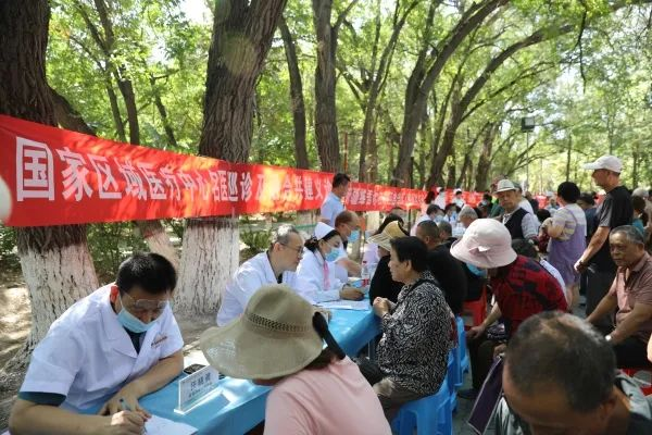 名医巡诊及融合共建专家团：不断探索国家区域医疗中心建设新模式