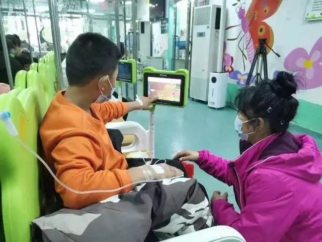 为缓解儿科就诊压力，这家医院探索出几种有效措施